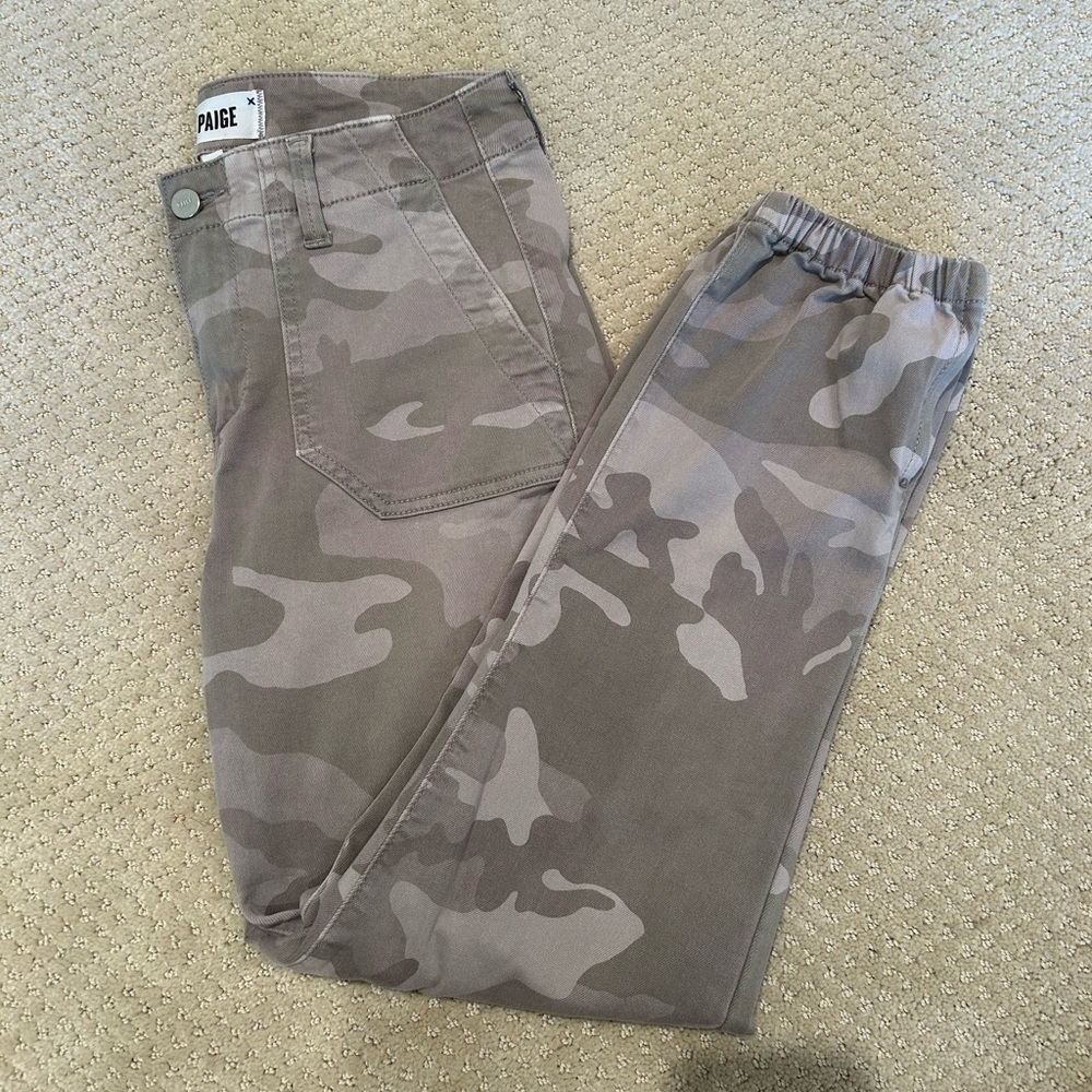 NEW - PAIGE - Camo Mayslie Jogger - Size 26